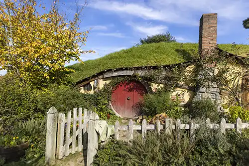 Budget car rental in Taupo New Zealand, visit Hobbiton
